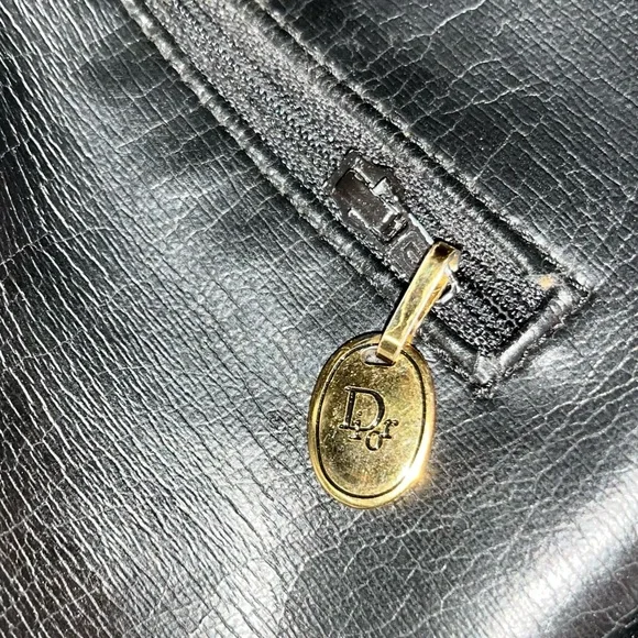 Christian Dior EUC Vintage Black Pebbled Leather Shoulder Bag - Picture 8 of 9